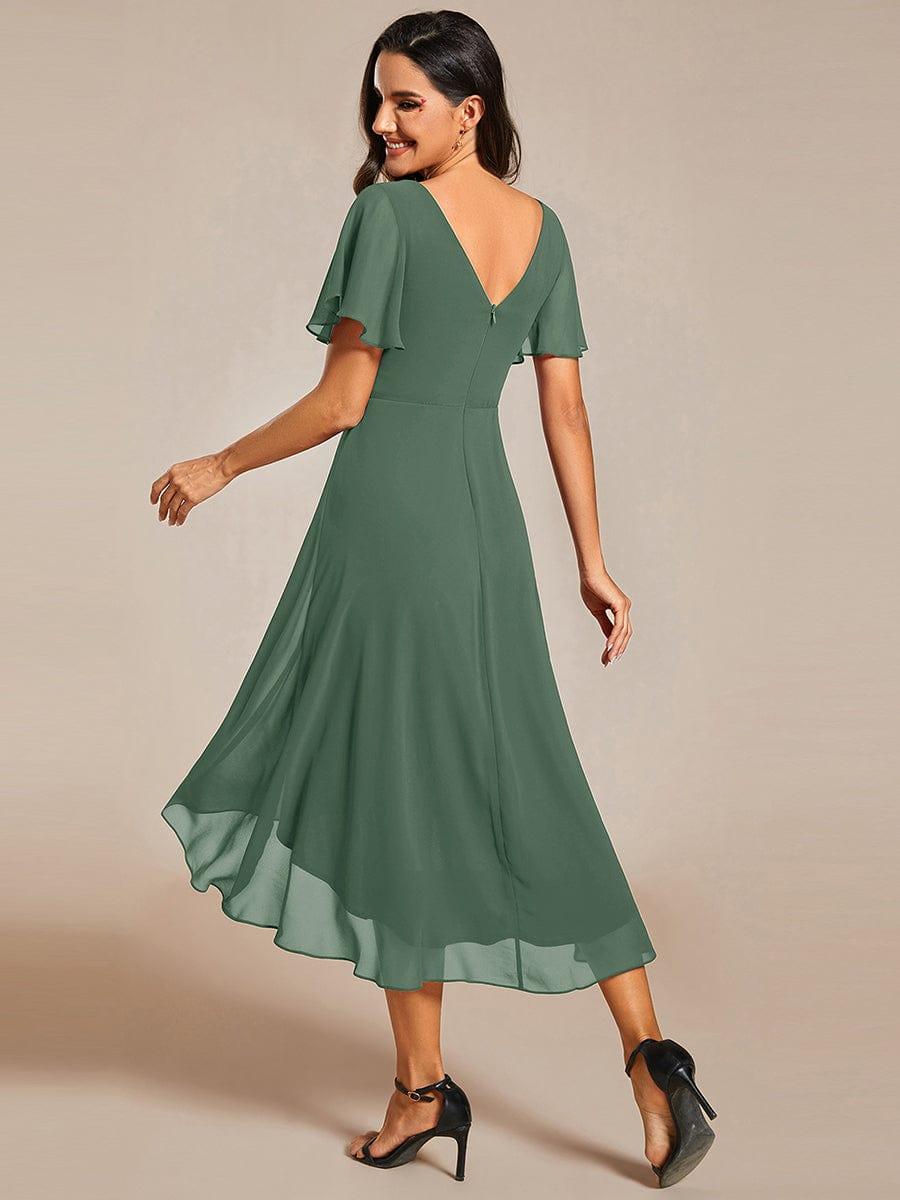 Glamouröses Hellblaues Vokuhila Abendkleid, figurschmeichelnde A-Linie und Empire-Taille; festlich.