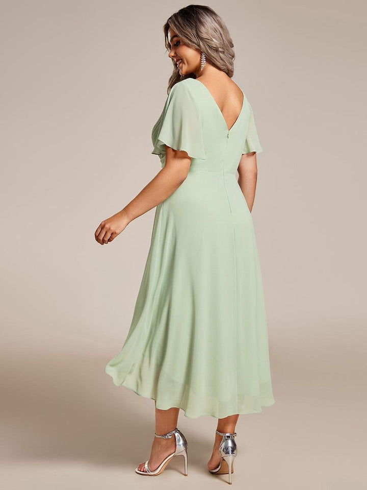 Graues Vokuhila Sommerkleid mit Kurzarm für Hochzeitsgäste; stilvolles Midi-Damenkleid.