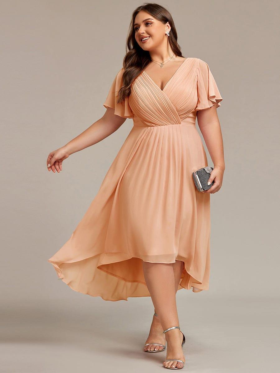 Glamouröses Flieder Vokuhila Abendkleid, figurschmeichelnde A-Linie und Empire-Taille; festlich.