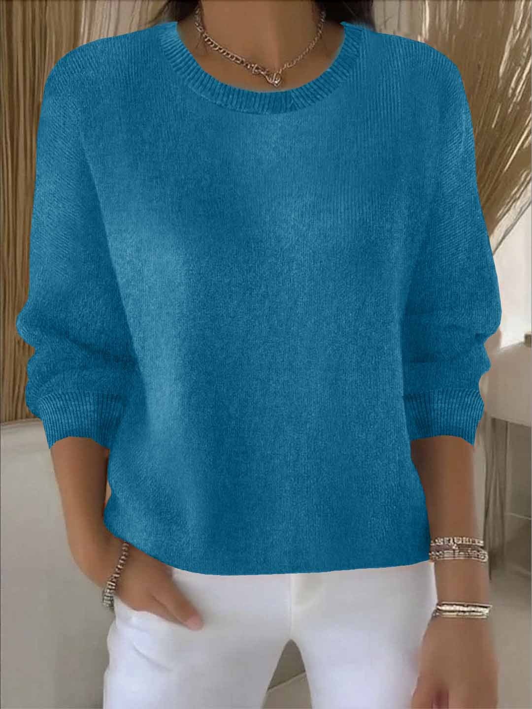 Damenpullover als Teil eines eleganten Freizeit-Outfits, bequem & chic. Langarm-Oberteil.