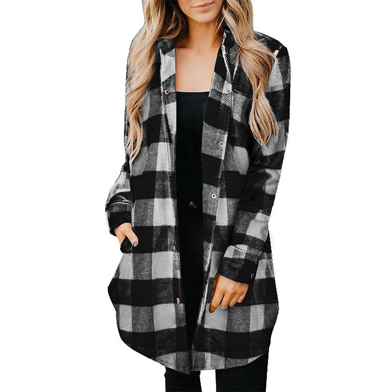 Elegante Damenbluse im Business-Look, stilvoll und schick für den Herbst.