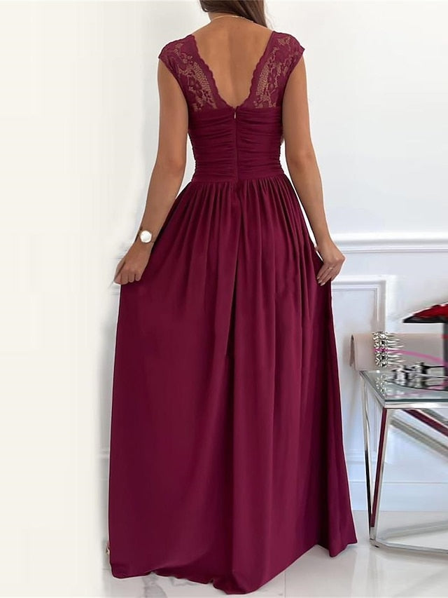 Modisches Frauen-Abendkleid, schick & elegant, geeignet für jeden besonderen Anlass.
