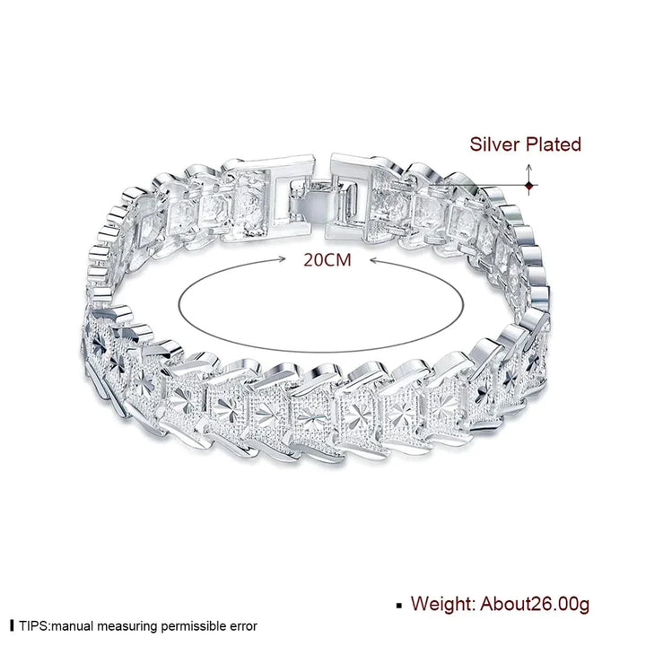 Zeitloses 925er Silberarmband, glänzend poliert, ein vielseitiges Geschenk und elegantes Accessoire.