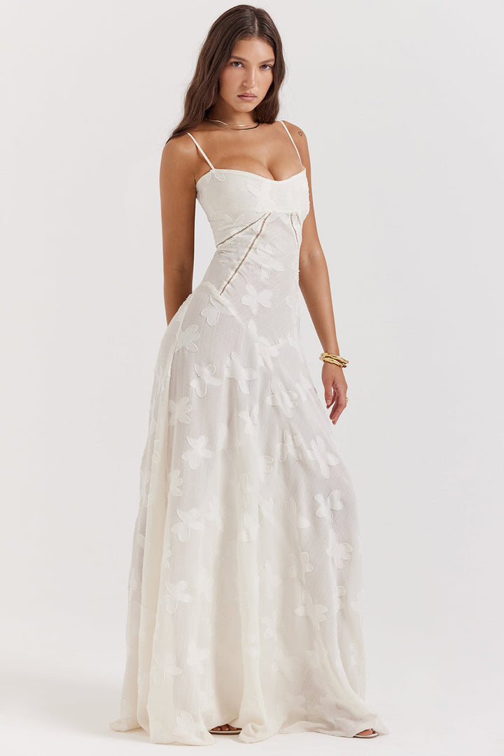 Elegantes, romantisches Damen Maxikleid für festliche Anlässe, mit Blumenstickerei und raffiniertem Spaghettiträger-Design.