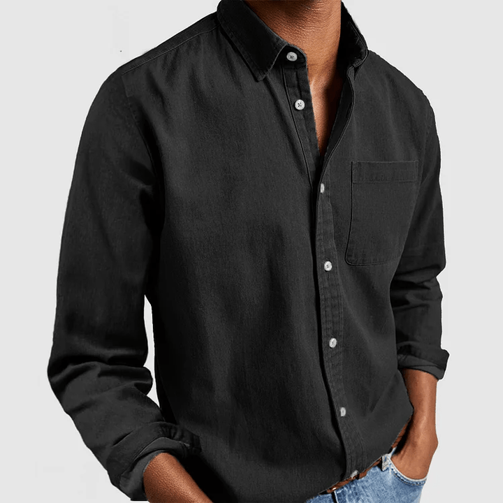 Elegantes Businesshemd für Herren, Langarm. Professioneller Look für stilvolle Herrenmode.