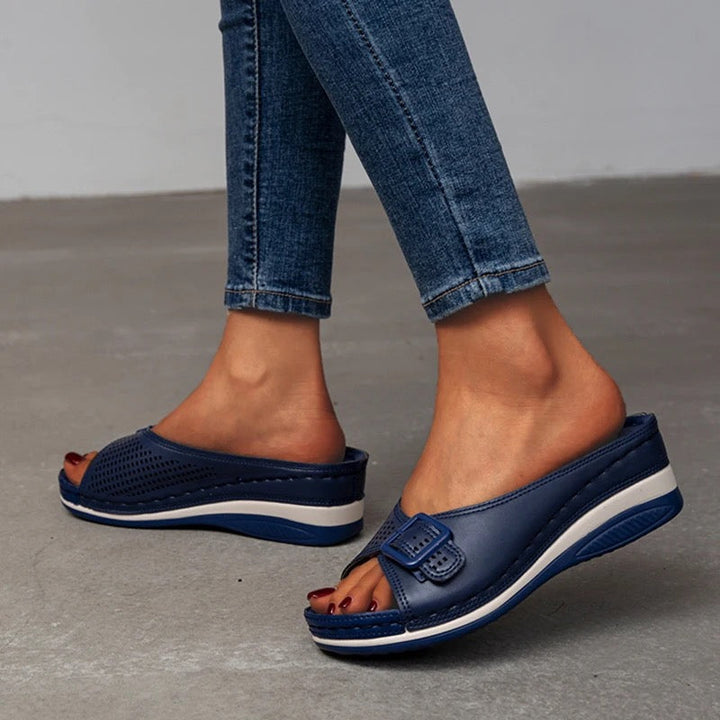 Elegante orthopädische Damensandalen, passend für gesunde Füße und täglichen Komfort.