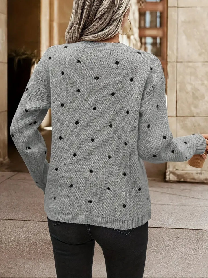Moderner Damenstrickpullover mit einzigartigem Pokerpunkt-Muster. Perfekt für Freizeit & Komfort.