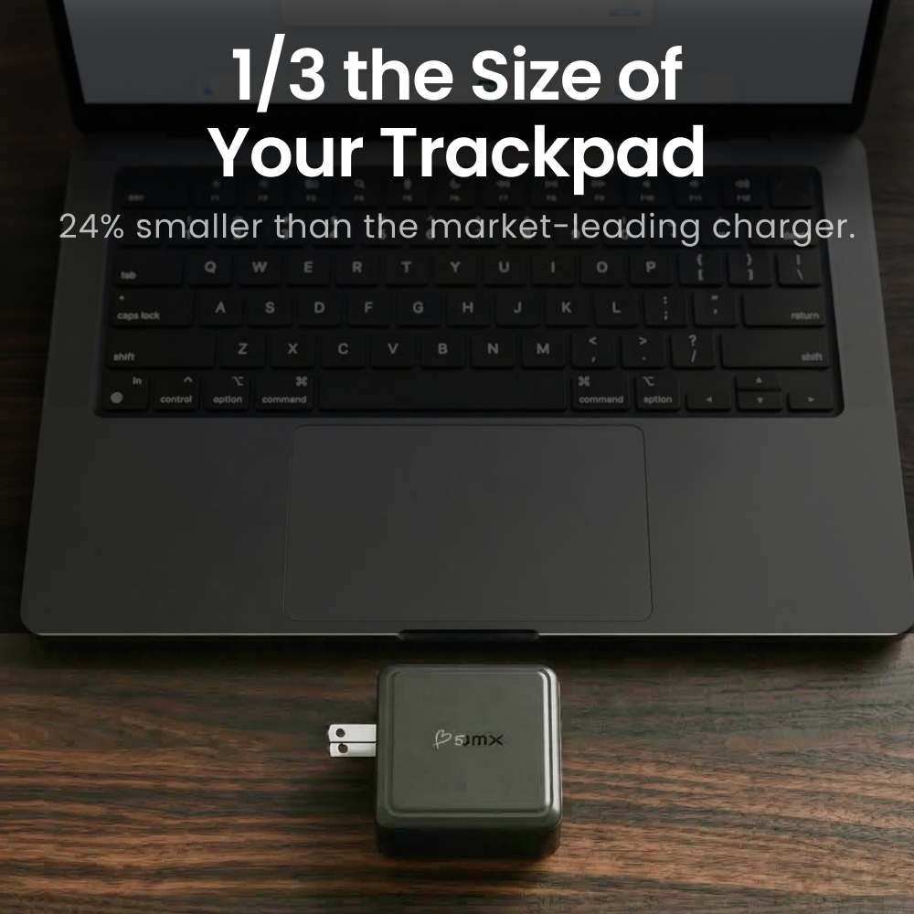Effizientes 140W USB-C Laptop Ladegerät, ideal für schnelle und sichere Stromversorgung unterwegs.