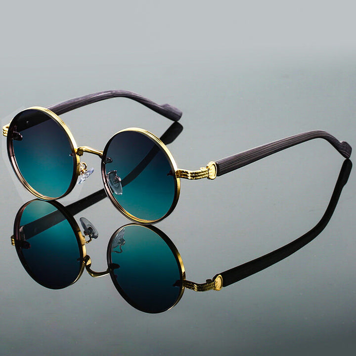 Unisex Retro Sonnenbrille mit UV400 Schutz. Rundes leichtes Metallgestell, perfekt für Damen & Herren im Sommer.