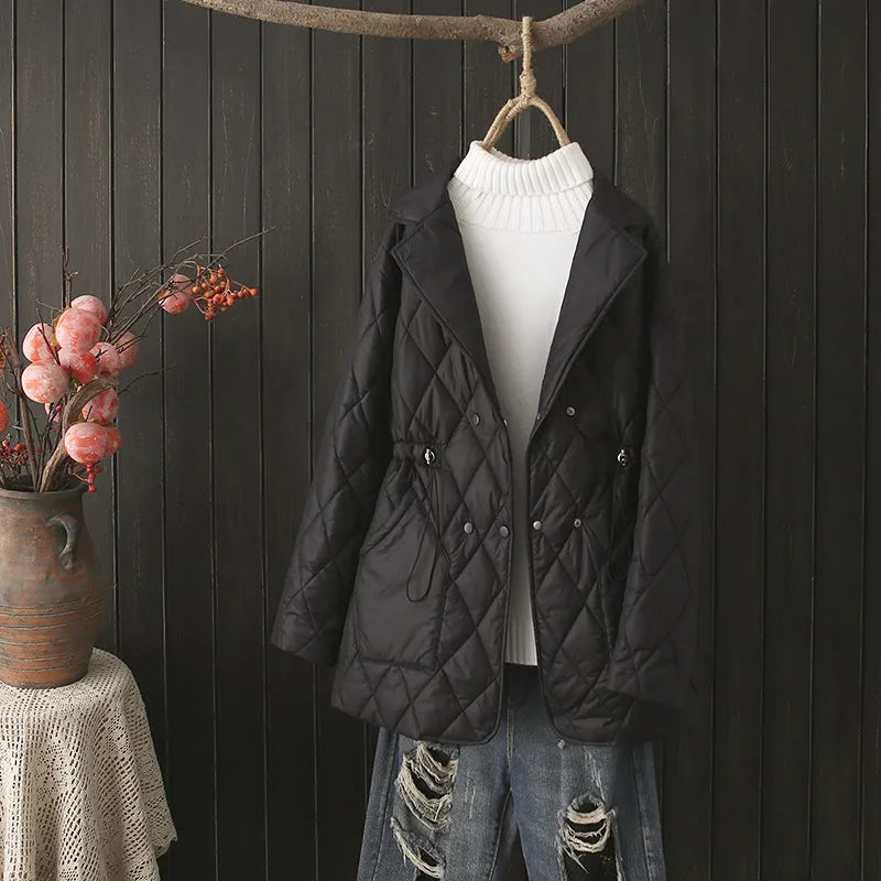 Damen Steppjacke in Übergröße, elegant gemustert, warme Herbst- und Wintermode. Modisch & bequem.