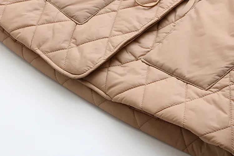 Damen Jacke, wattiert, große Größen, elegantes Muster. Warm und modisch für Herbst/Winter Outdoor.