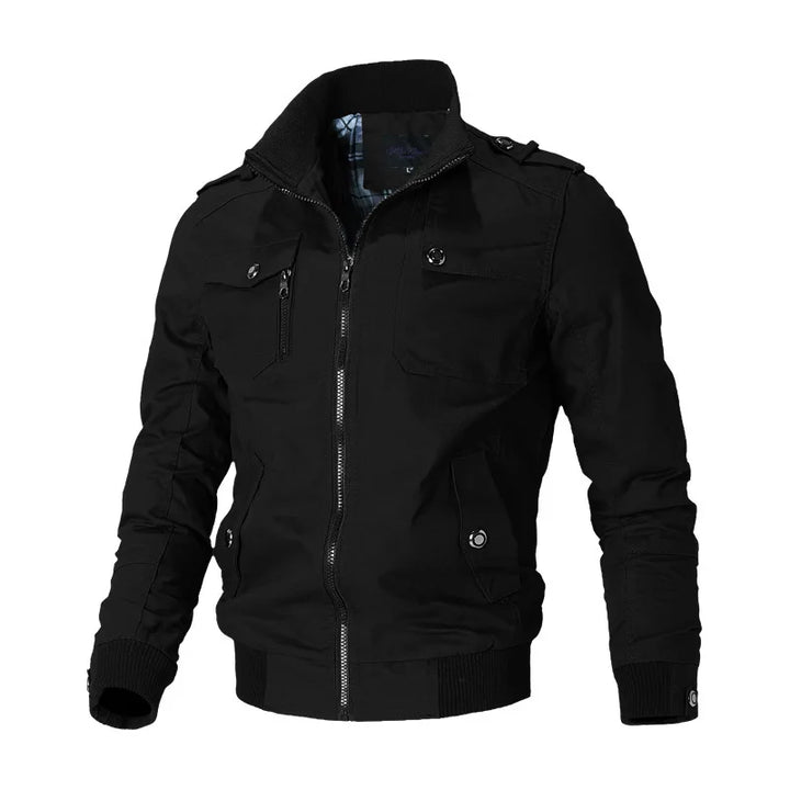 Modische Herren Windjacke, leicht und atmungsaktiv, mit Reißverschluss für Sommerabende.