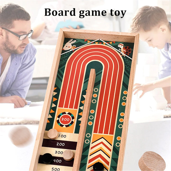 Detailansicht des Geschicklichkeits-Brettspiels mit hochwertigen Holzspielzeug-Komponenten. Perfektes Familienspiel.