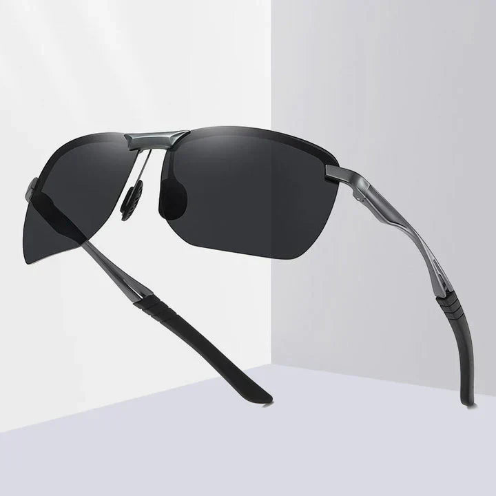 Unisex selbsttönende Brille: Blaulichtfilter, UV400 Schutz. Klare Sicht, Augenschutz für digitalen Alltag.
