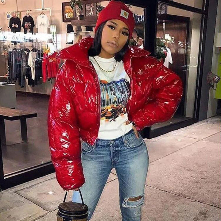 Damen Pufferjacke: Trendy Winter-Oberbekleidung für modische Outfits.