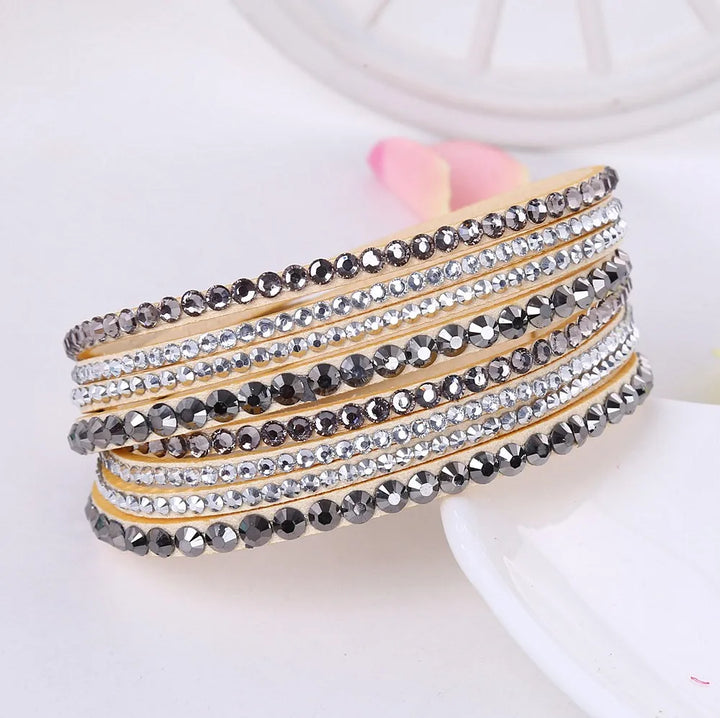 Luxuriöses Unisex Strass-Wickelarmband. Glamouröser, funkelnder Schmuck und stilvolles Accessoire für Sie und Ihn.