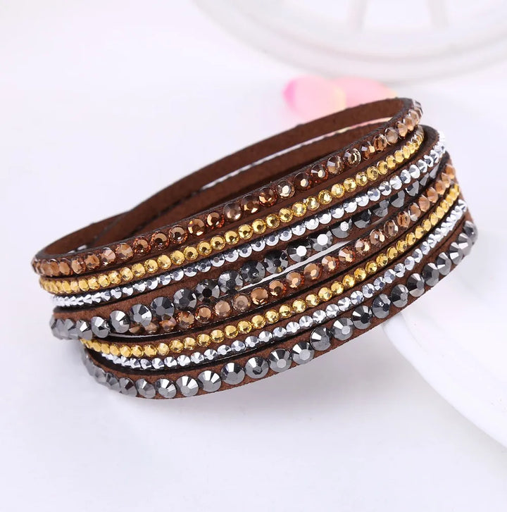 Vielseitiges Unisex Strass-Wickelarmband. Elegant und glamourös, passt als funkelnder Schmuck zu jedem Outfit.
