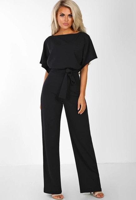 Stilvoller Damen Hosenanzug für den Frühling. Eleganter Jumpsuit, ideal für Büro und festliche Events.