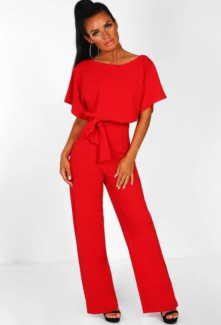 Casual Damen Frühlings-Overall in modischem Design. Bequemer Einteiler für Freizeit und elegante Looks.