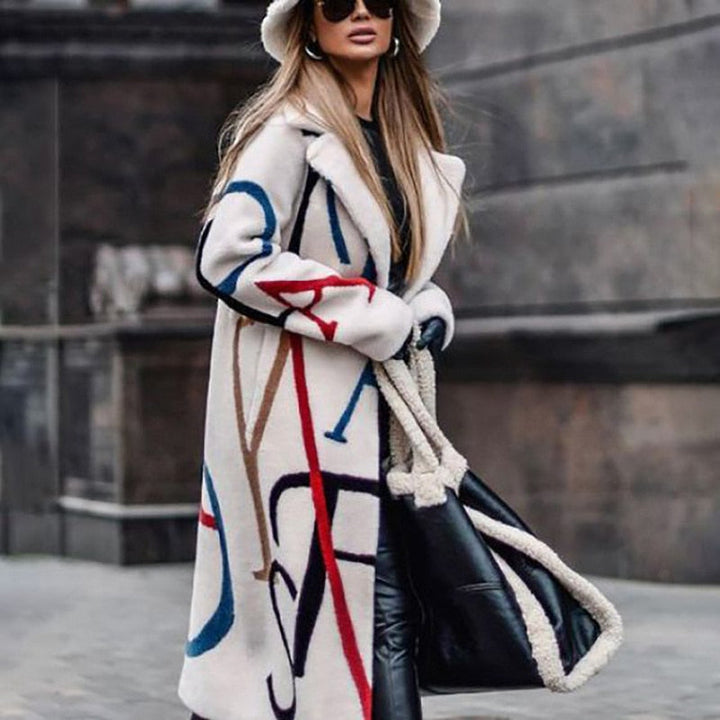 Modischer Damen Oversized Wintermantel Krista. Trendige Jacke für Damen, ideal für kalte Herbst- und Wintertage.
