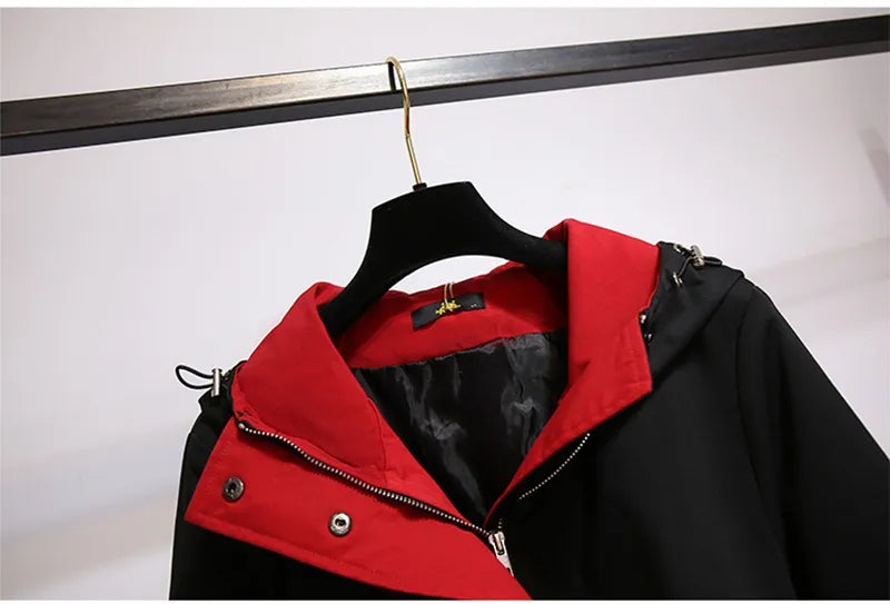 Elegante Damen Windjacke in Übergröße, lockere Passform für optimalen Komfort, vielseitig kombinierbar.