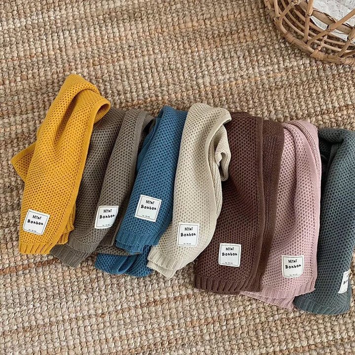 Weicher Kinder Strickschal, ein tolles Geschenk für Kinder. Bietet optimalen Kälteschutz und Komfort.
