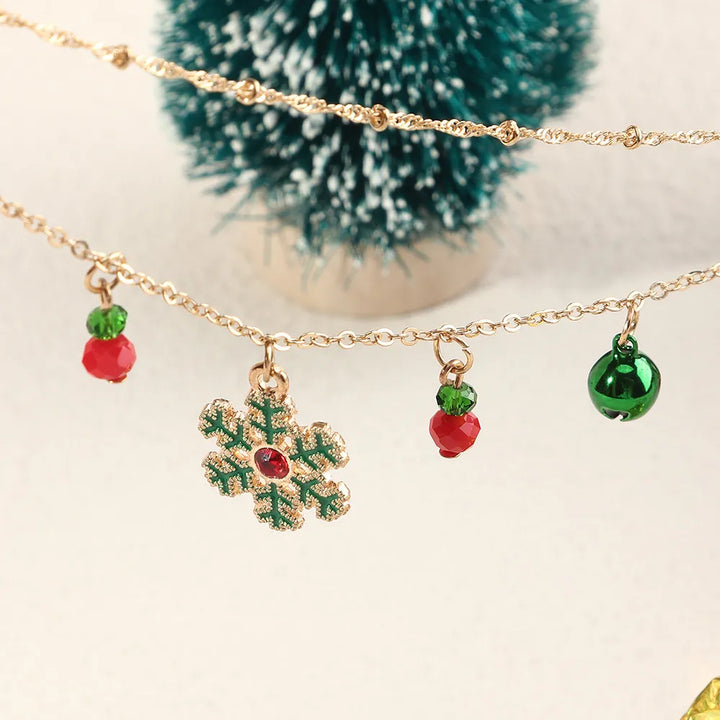 Festliche Damen Schneeflocken-Halskette, modisches Schmuck-Accessoire für den Winterzauber.