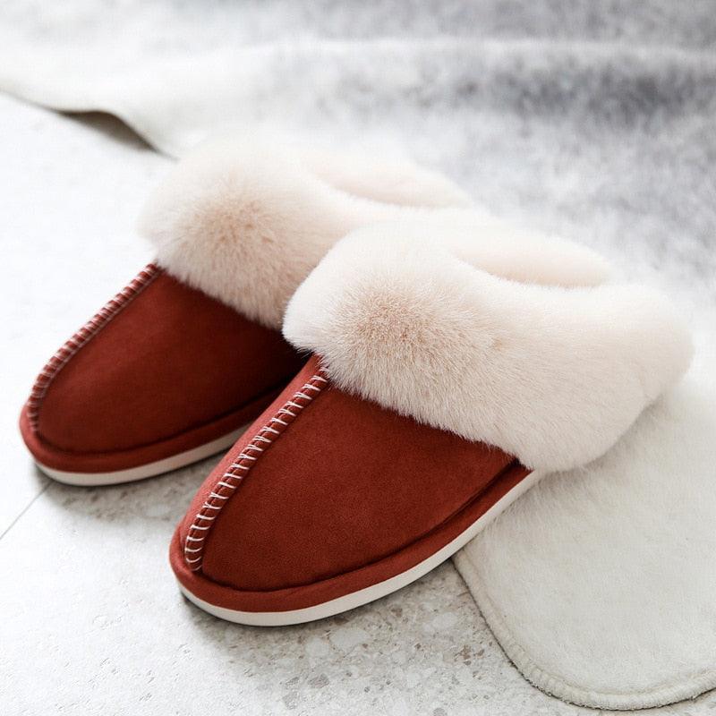 Stilvolle Damen Hausschuhe, elegant und modern, ideal für einen anspruchsvollen Look auch zuhause.