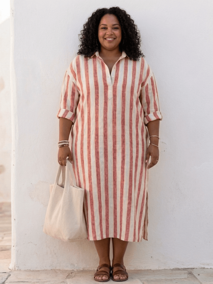 Vielseitiges Damen Streifenkleid, Hemdblusen-Stil. Perfekt als Business-Kleid oder elegantes Freizeitkleid.