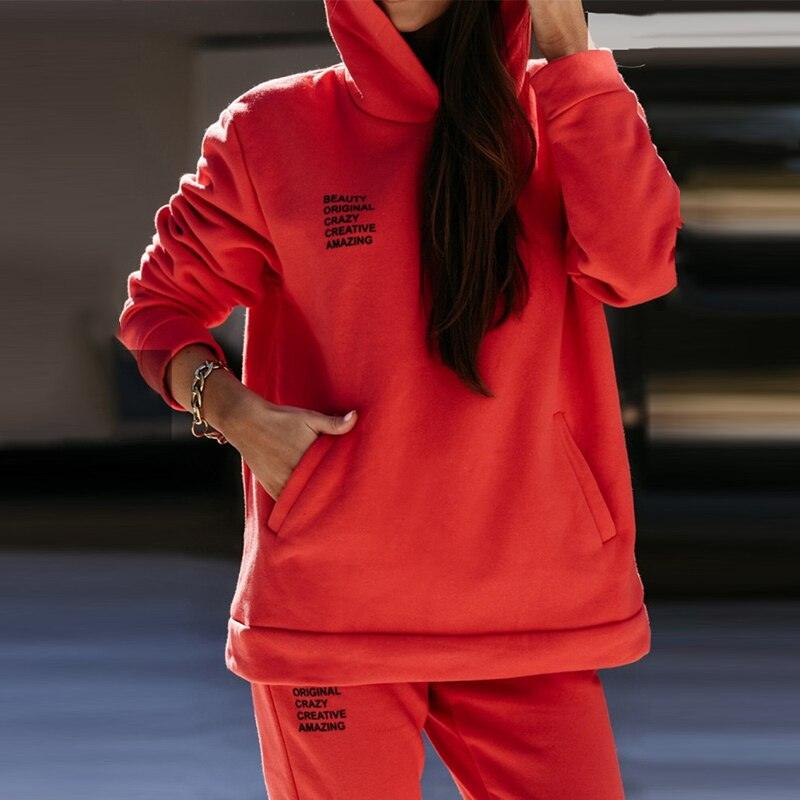 Loungewear Damen Set: Aktiver Herbst-Trainingsanzug mit bequemem Hoodie & Jogginghose. Ideal für Sport & Freizeit.