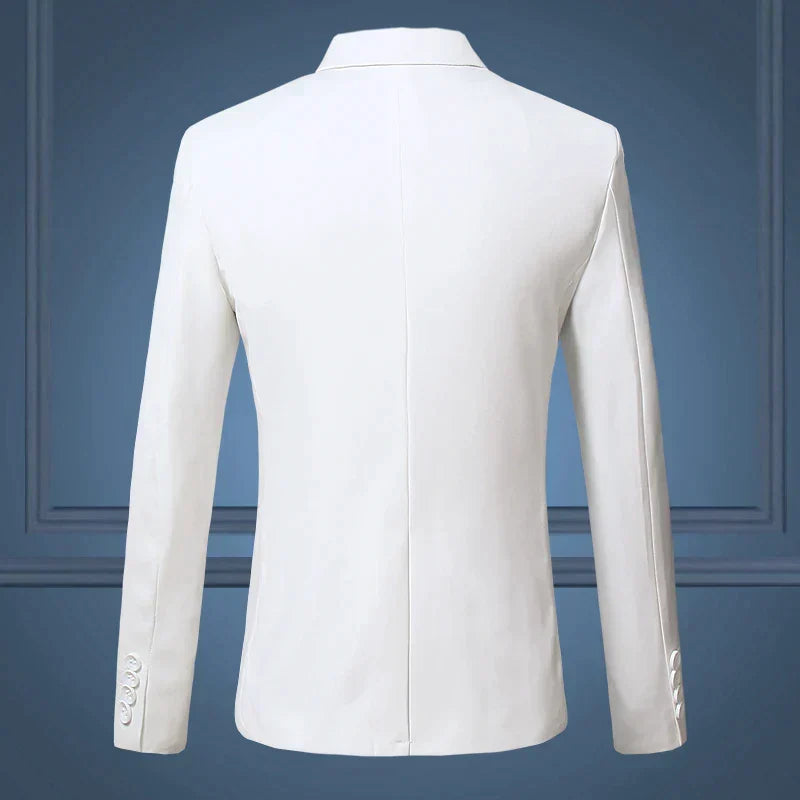 Herrenblazer als stilvolle Oberbekleidung für Smart-Casual-Anlässe und elegante Büro-Looks.
