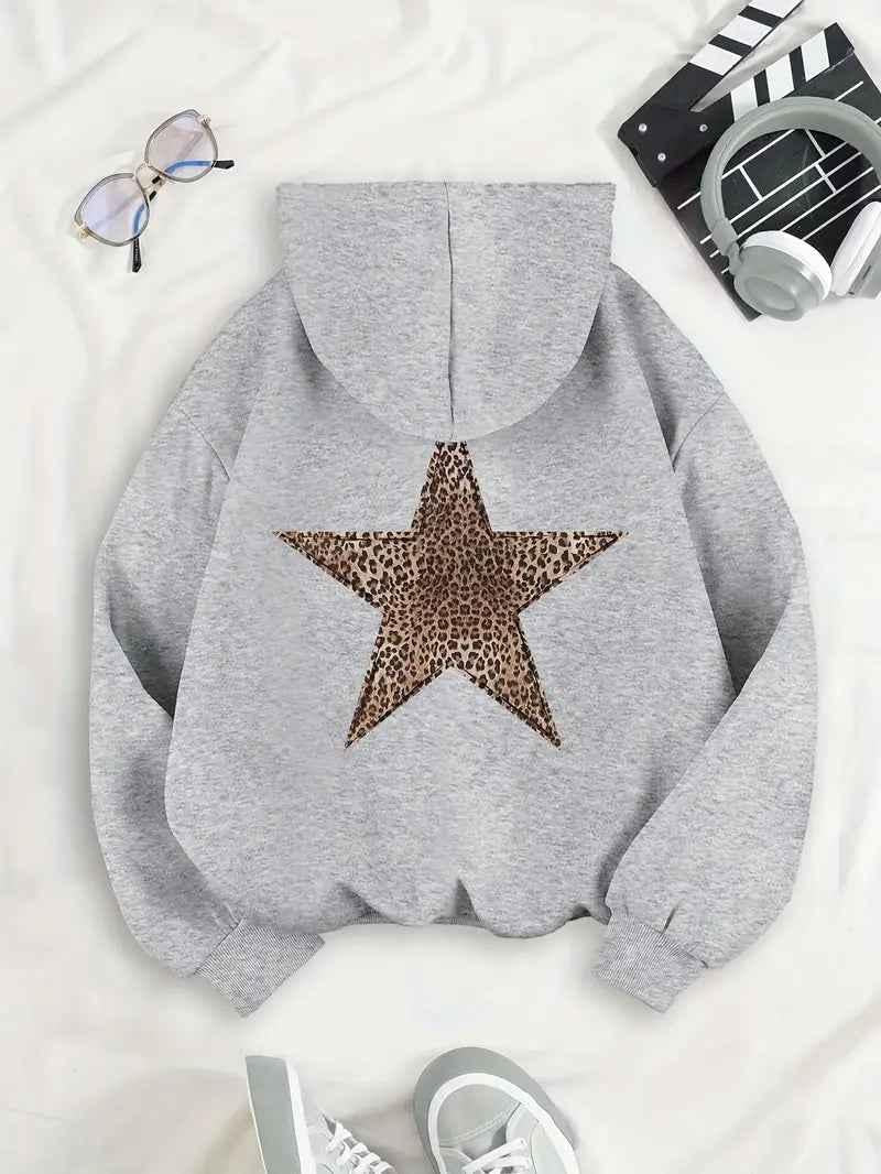 Detailansicht des Leopardenstern-Rückenmotivs auf dem Damen Hoodie. Einzigartiger Kapuzenpullover.