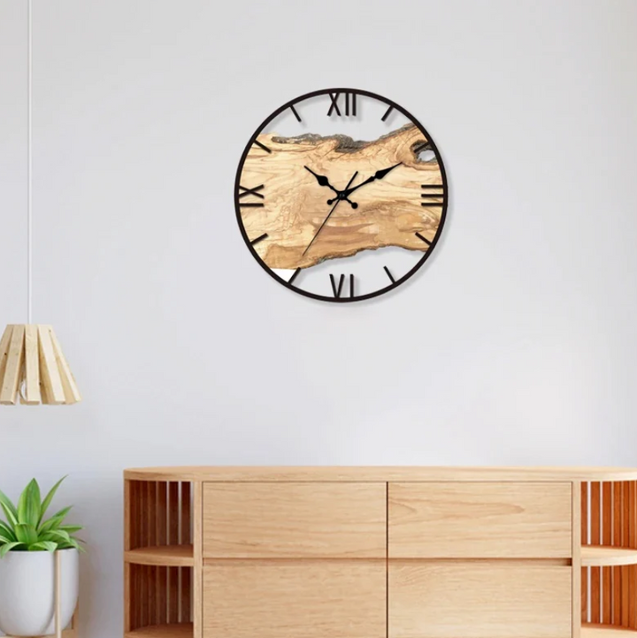 Elegante transparente Acryl-Wanduhr mit stillem Quarzwerk. Modernes, minimalistisches Design für jede Wanddekoration.