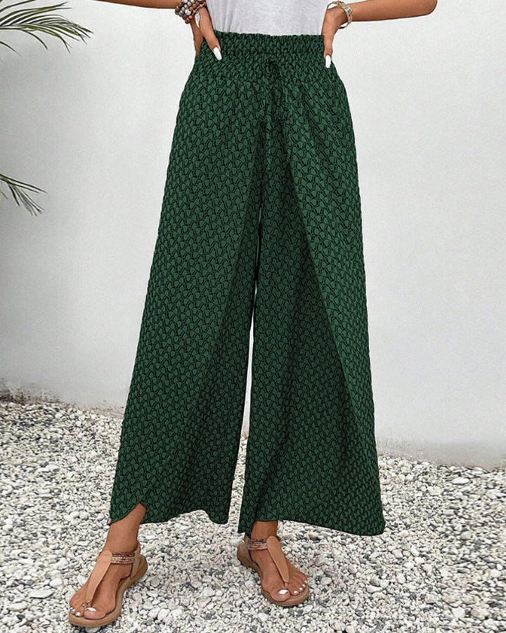Elegante Damenhose mit weitem Bein, fließend gemustert. Komfortable Palazzo Sommerhose für den entspannten Boho Look.