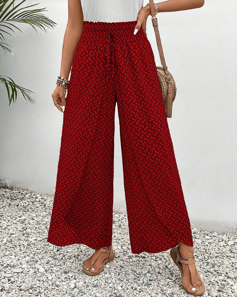 Bequeme Palazzo Hose für Damen, gemustert & fließend. Modische Sommerhose mit weitem Bein für Casual-Eleganz.