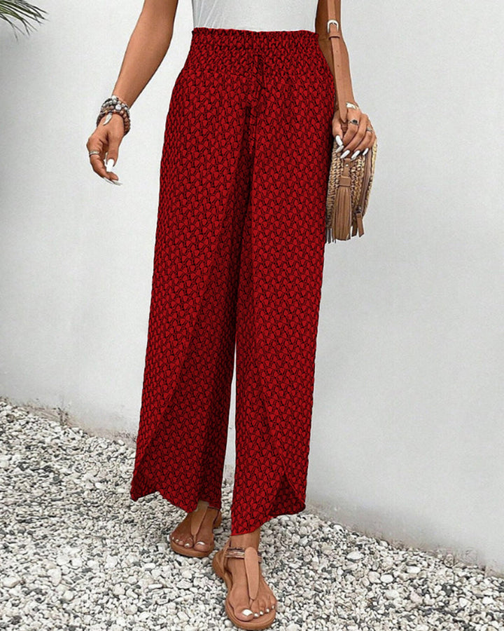 Fließende Boho-Stil Damenhose mit weitem Bein, gemustert. Trendige Sommerhose als elegante Freizeithose.