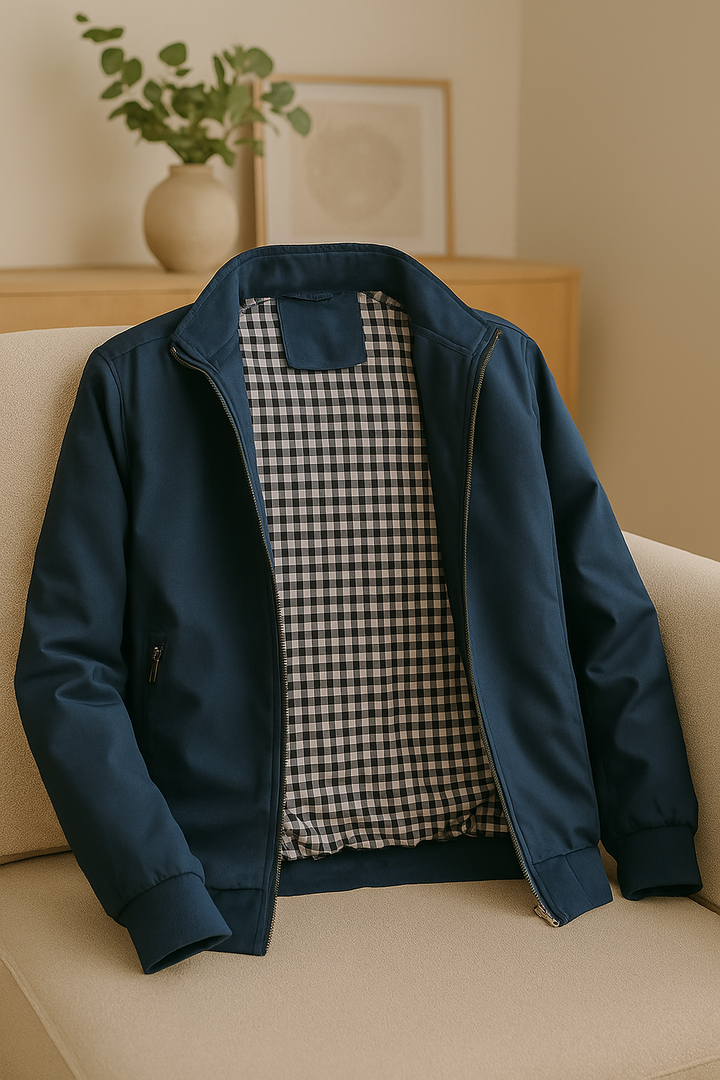 Stylische Slim Fit Bomberjacke für Herren. Perfekt als Casual-Jacke für den urbanen Look im Frühling/Herbst.