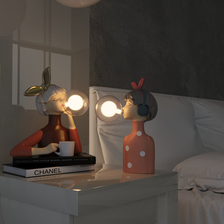 Gemütliche Ambiente Beleuchtung: handgefertigte Tischlampe für Schlafzimmer und Wohnzimmer Dekoration.