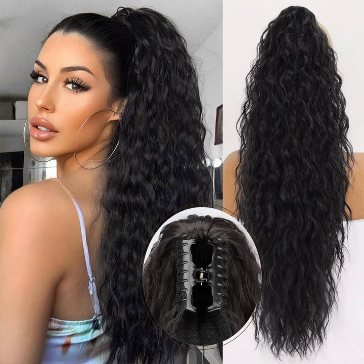 Elegante 76cm Pferdeschwanz-Extension aus Kunsthaar mit Krallenclip, für wellige Frisuren.
