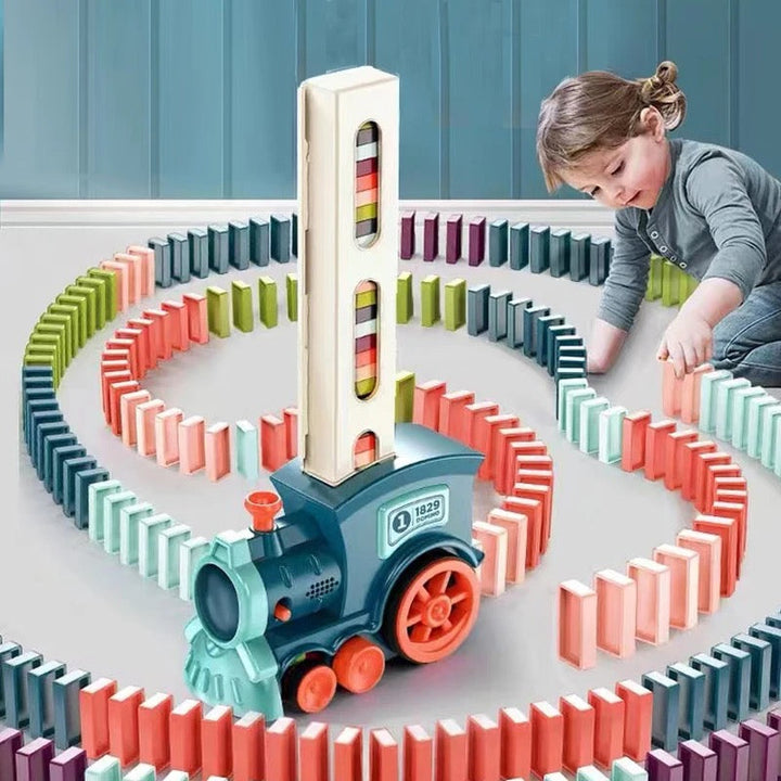 Geschenkidee: Automatischer Domino-Zug, buntes Kinderspielzeug für spannendes Familienspiel und Baustunden.