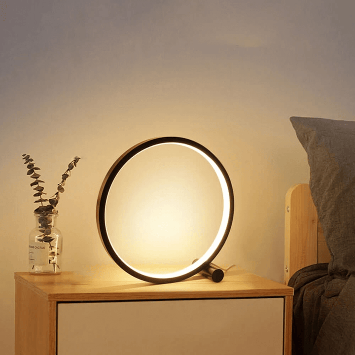 Elegante dimmbare LED-Tischlampe für Schlafzimmer, Wohnzimmer oder als Büroleuchte. Moderne Touch-Lampe.