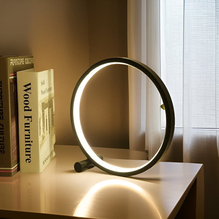 Moderne, dimmbare LED-Tischlampe mit Touch-Steuerung für Wohnzimmer, Schlafzimmer oder Büro. Minimalistisches Design.
