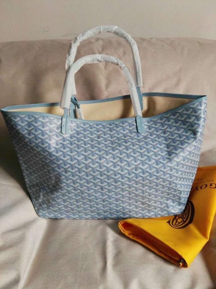 Stilvolle Damenhandtasche aus Kunstleder, perfekte Ergänzung für jedes Outfit.