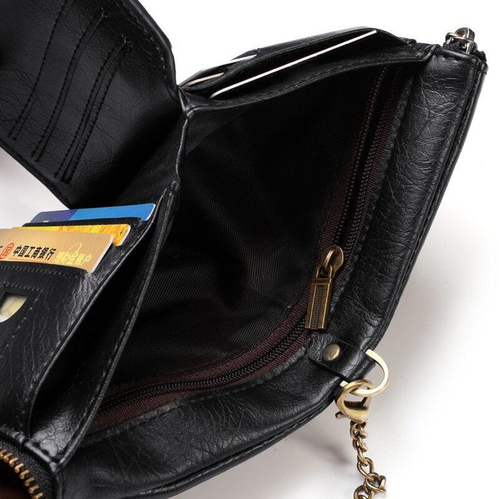 Robuste Kette an der Retro Herren Brieftasche, zusätzlicher Schutz vor Verlust. Praktisch & sicher.