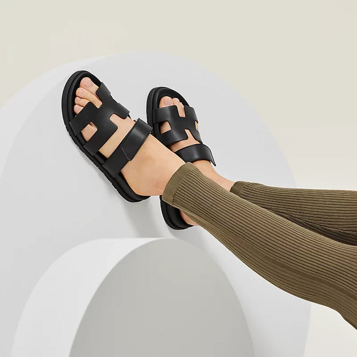 Bequeme Damensandalen mit weicher Innensohle, ideal für Strand, Freizeit & Sommeroutfits. Leichte Urlaubsschuhe.