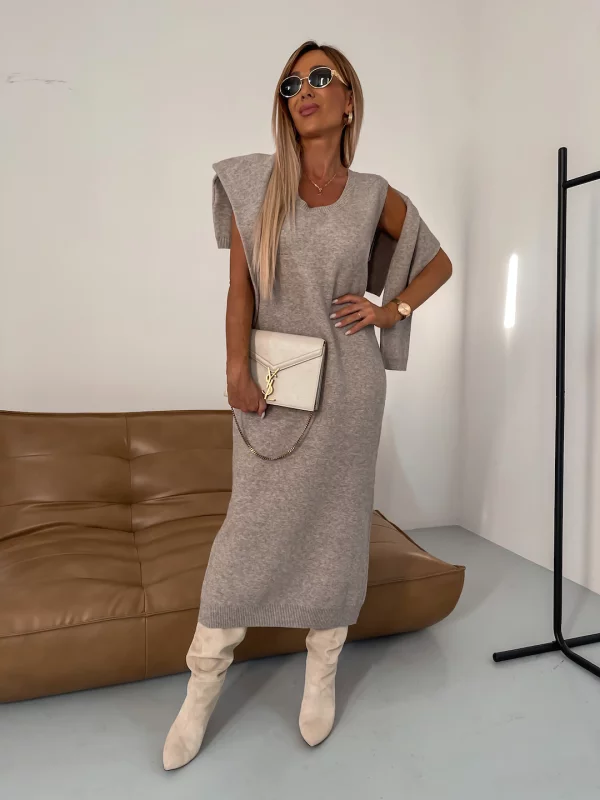 Warmes zweiteiliges Damen Winterkleid & Rollkragenpullover Strickset, vielseitig kombinierbar.