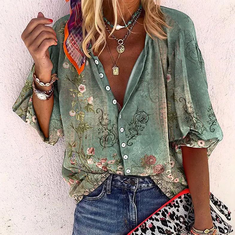 Damen Boho Sommerbluse mit farbenfrohem Blumenprint & weiten Ärmeln. Luftige Freizeitbluse für Damen.