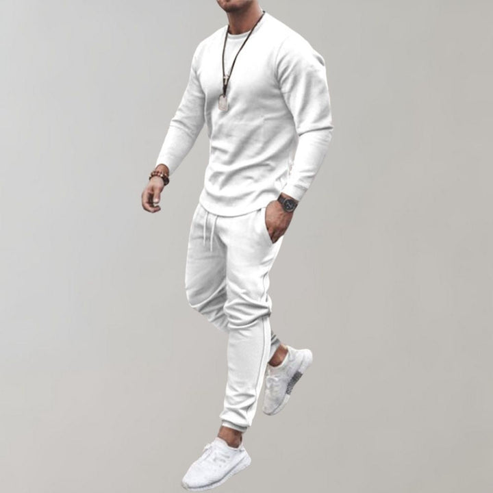 Komplettes Herren Freizeitset: Bequemer Jogginganzug mit Kapuze und Hose. Moderner Herren Trainingsanzug für jeden Anlass.