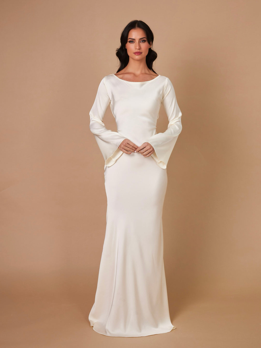 Schlichtes, elegantes Damen Langarm Maxikleid, einfarbig. Bequem und modern.
