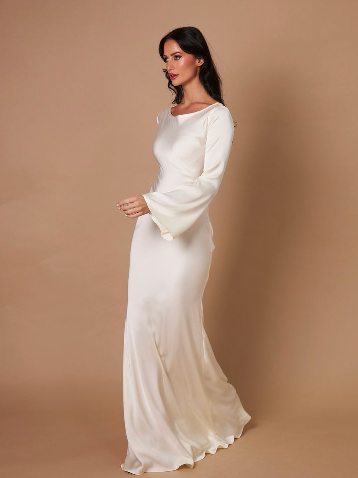 Fließendes Damen Maxikleid, langärmlig, A-Linien-Schnitt. Ideal für jede Figur.